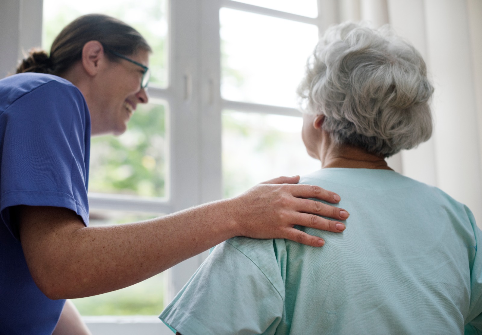 Medikal eskort çalışanların yanı sıra kişiler içinde özel ambulans tahsis edilir. Böylelikle tahsis edilmiş olan özel ambulanslar ile yolculukların sorunsuz şekilde yapılması sağlanmaya çalışılır.